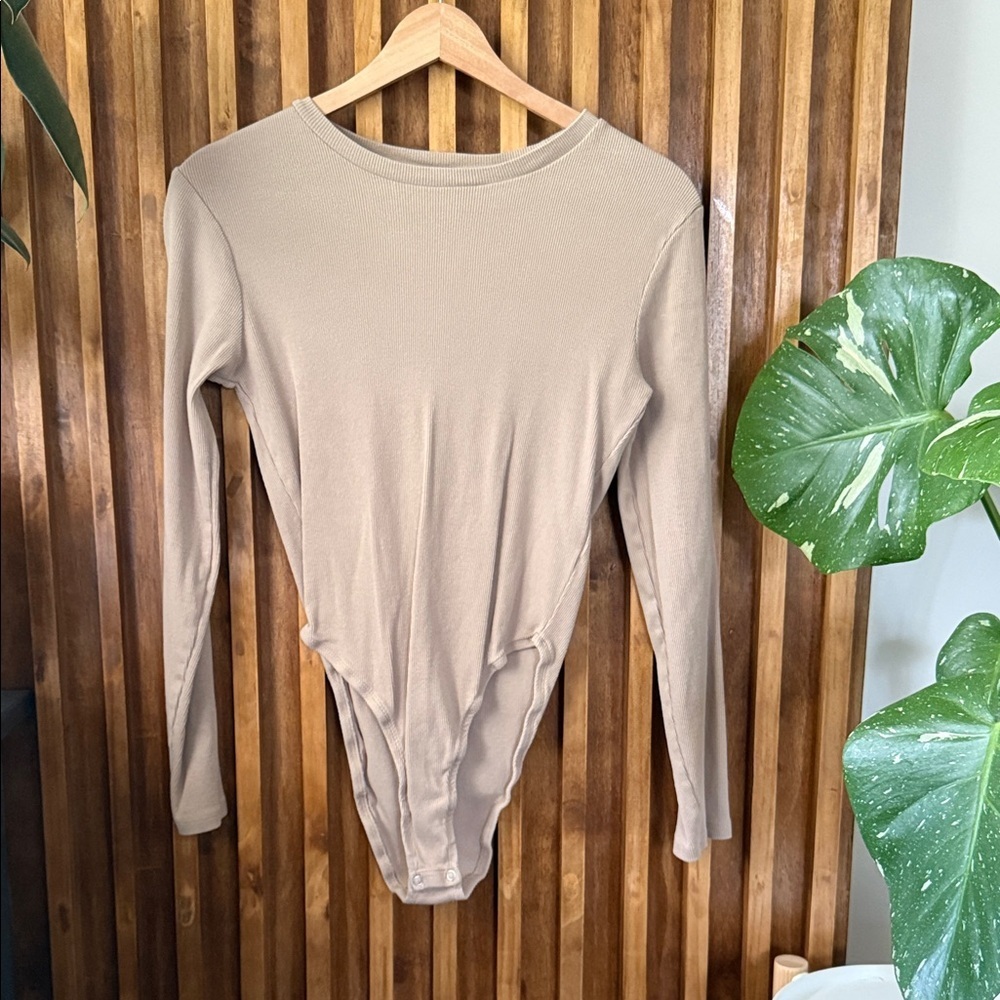 ZARA Ribbed Crew neck Bodysuit. Size L